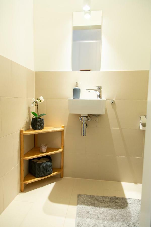 Cozy & Cool Apartment * 5 Min To City Center Vienne Extérieur photo